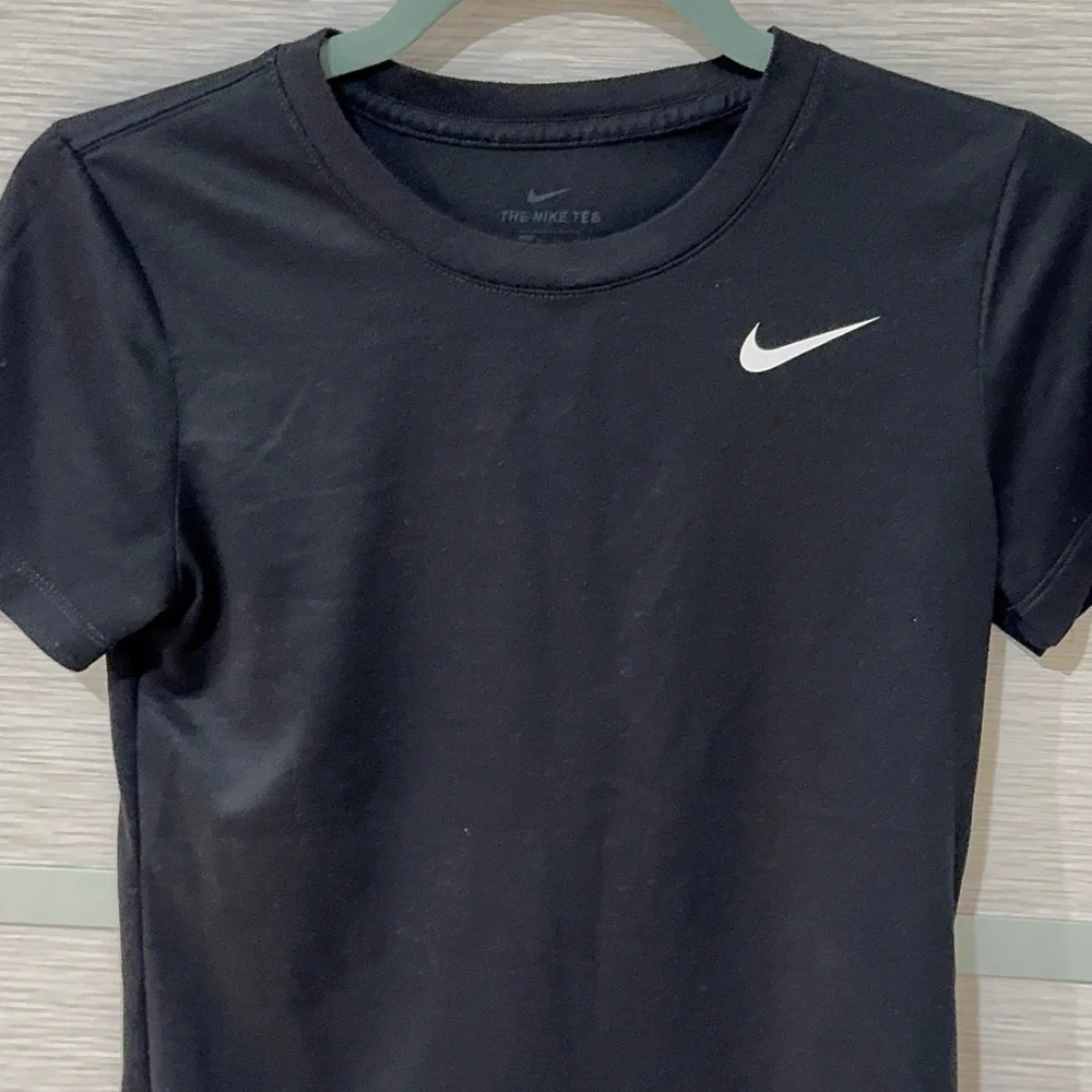 Nike Shirt Women's XS Black Dry Running Top Dri-Fit Mesh Lightweight Athletic - Picture 5 of 8